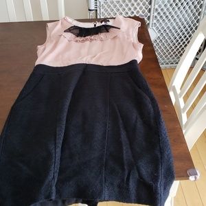 Exquisite Ruffled Knee-Length Dress!